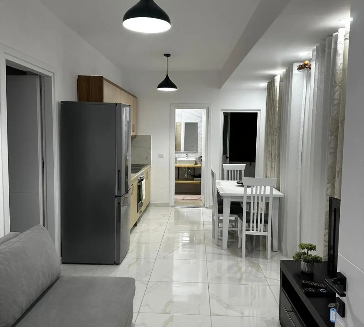 아파트 Saranda Lotus One Bedroom